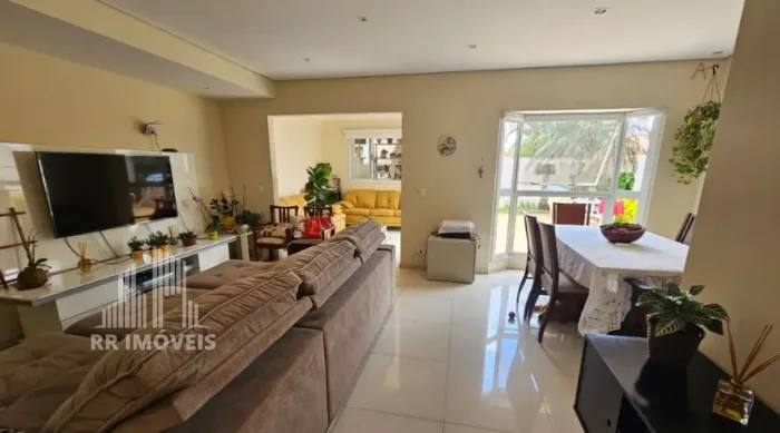 RR8135 Casa 159m² CONDOMÍNIO TAMBORÉ 4 - OPORTUNIDADE - 3 Dorms 4 Vagas - Santana de Parna