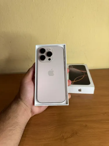 Iphone 16 pro - 90% - PARCELO E TROCO