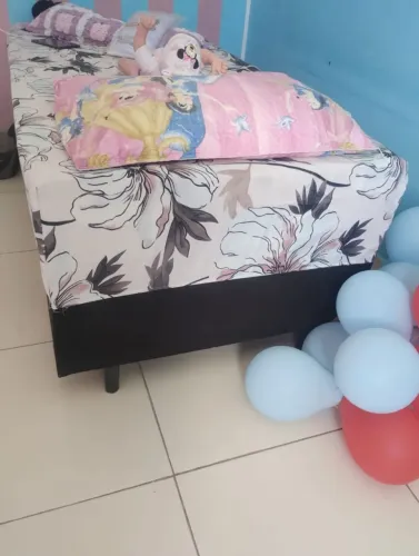 Cama de solteiro 350