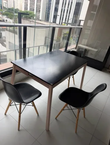 Mesa de jantar + 3 cadeiras