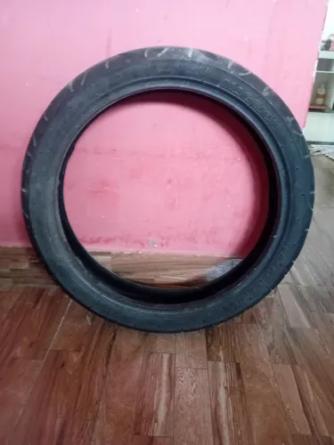 Pneu cb 300