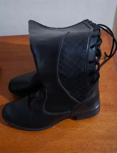 Bota Feminina Montaria com amarração Tam 35