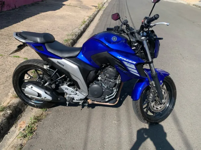Fazer fz25