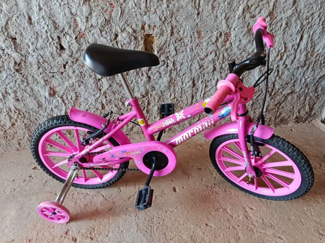 Bicicleta semi nova pouco usada