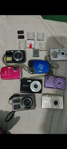 Vende se lote de câmeras e baterias