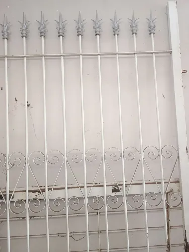 Portão de grade