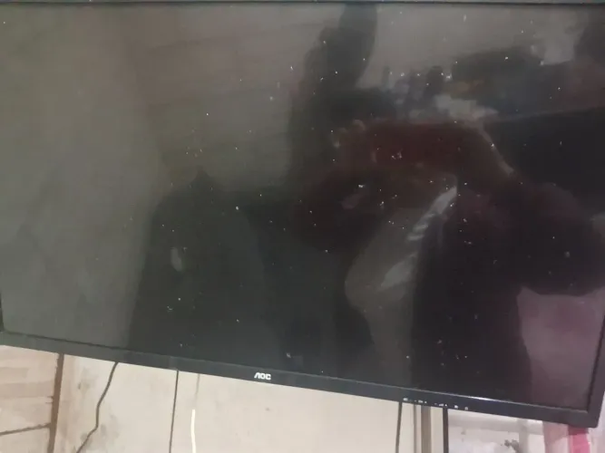 Tv AOC