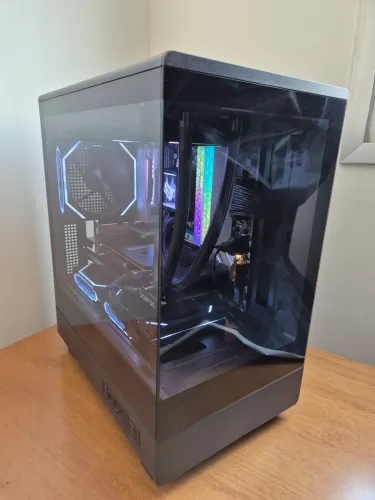 PC Gamer Ryzen 5 5600X + RX 7600 16GB RAM 500GB SSD - Water Cooler ARGB