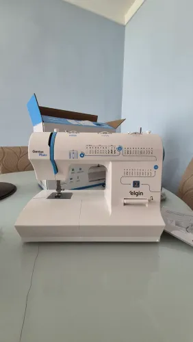 Máquina de Costura Elgin Genius Plus+ Praticamente Nova (1 mês de uso!)
