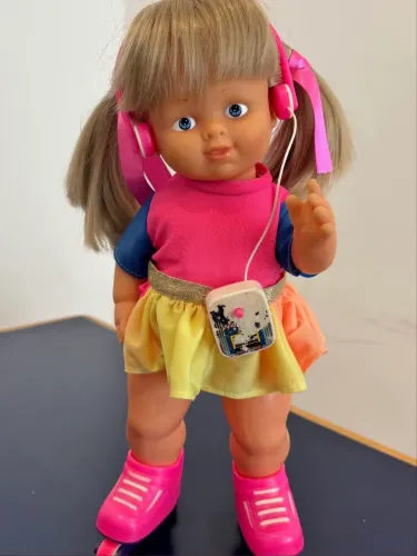 Boneca Lu Roller ME PLASTIC - Não Funciona (Peças para reposição)