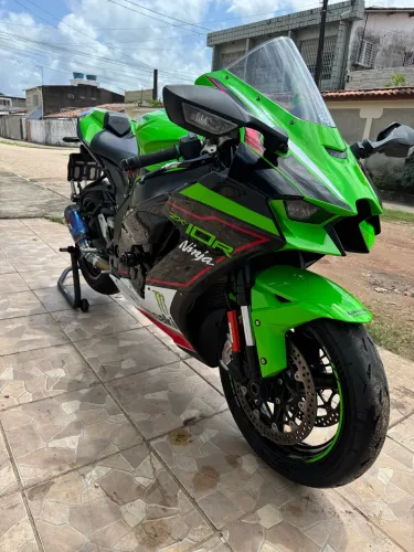 KAWASAKI ZX10R ANO 2022