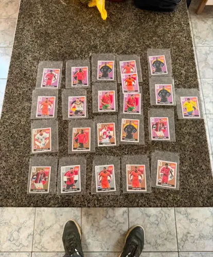Figurinhas Legends