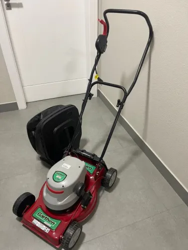 2 Máquinas de Cortar Grama