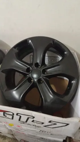 Jogo de rodas Jeep Renegade Aro 17 5x110 Prata brilhante Semi novas
