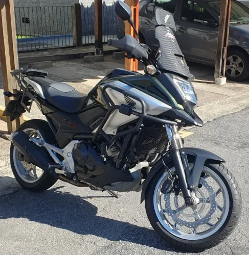 NC 750x 2019 segundo dono com acessórios