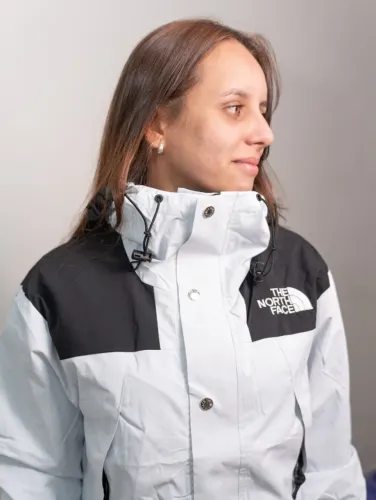 Jaqueta corta vento the north face feminina impermeável BRANCO E PRETO