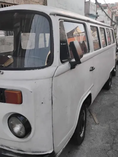 Volkswagen Kombi Standard/ Luxo/ Serie Prata 1990