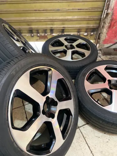Aro 17 completa 