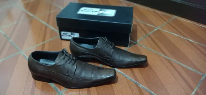 Sapato masculino couro legítimo (sola e cabedal))