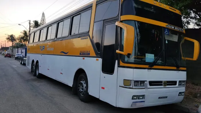 BUSCCAR JUM BUSS 360 K113 6X2