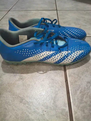 ADIDAS PREDATOR A VENDA !