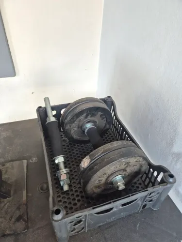 Peso de academia (16kg)
