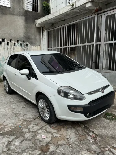 Fiat Punto Essence 1.6 Flex 16V 5P 2014