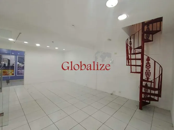 2 Salas com mezanino, Comercial para Alugar no Shopping Embaré | Santos-SP (72 m²)