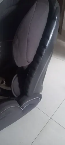 Vendo uma cadeirinha para carro