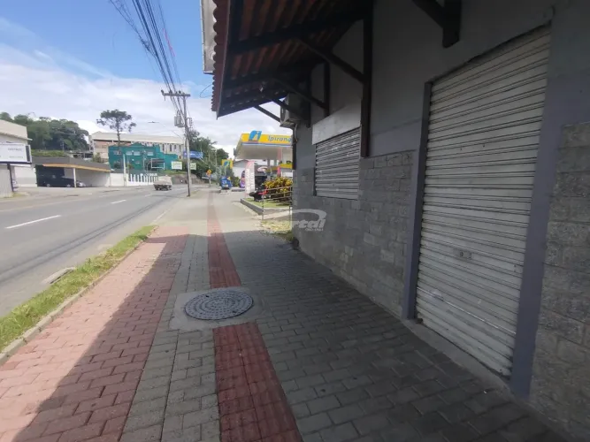 Excelente Sala Comercial no Bairro Itoupava Norte