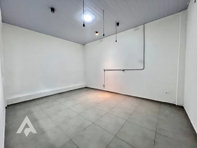 Sala comercial térrea de 20m² para locação por R$ 1.000,00 - Bairro Vila Nova - Blumenau/S