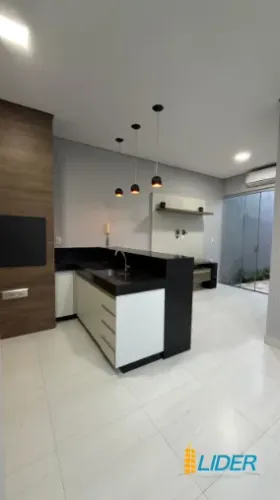 Casa à venda, 3 quartos, 1 suíte, 4 vagas, ALTO UMUARAMA - Uberlândia/MG