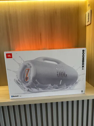 JBL Boombox 4 Branca