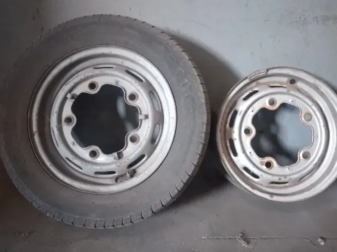 Roda ferro Aro 15 p/ Fusca valor 140,00 (cada)