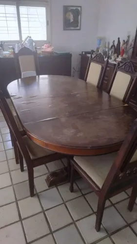 Conjunto de mesa em madeira