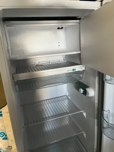 Geladeira Cônsul 261 litros degelo semi- automático, classificação A