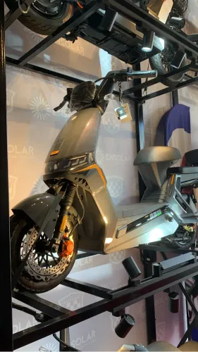 Scooter Liva 10