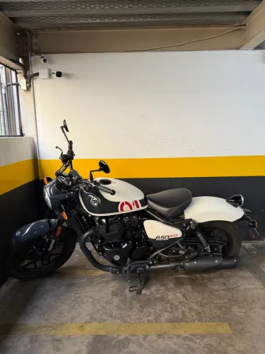 Royal Enfield - Shotgun 650