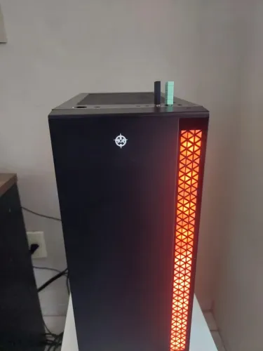 PC Gamer Ryzen 5 4600G + RX 6600 8GB + 16GB RAM + SSD NVMe + Monitor 75Hz