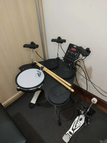 Bateria eletrônica portátil - Seven CPD1000