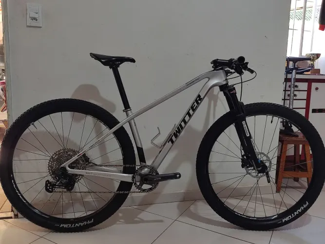 TWITTER 29 CARBONO 