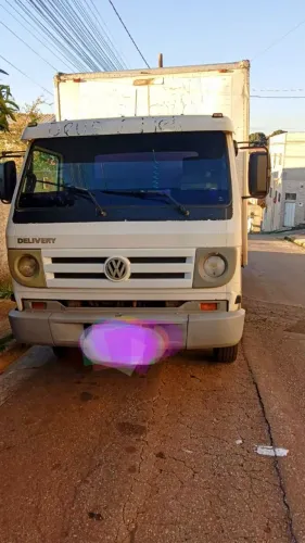 Vendo caminhão 3/4 baú 6 metros e vinte