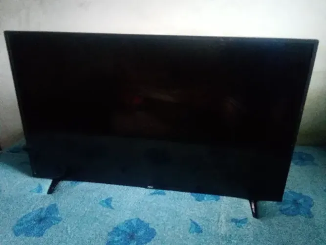 Smart TV AOC 43 Polegadas (Defeito na Tela)
