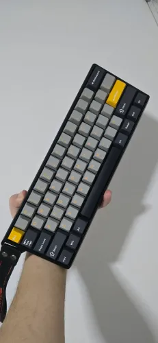 Teclado Magnético AULA WIN60 HE 60% Gamer - Caixa + Acessórios - Com detalhe