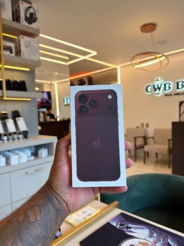 iPhone 18 Pro Max 256GB Bordo Lacrado - Loja Fisica