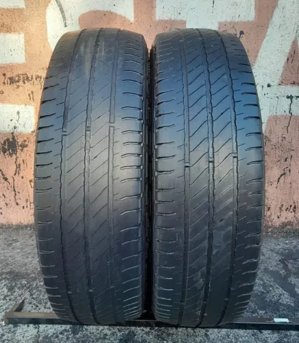 Pneu 205/75 aro 16 Michelin de carga para Van