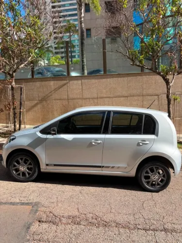 Volkswagen Up! RUN I Motion 1.0 Total Flex 12V 5P 2017