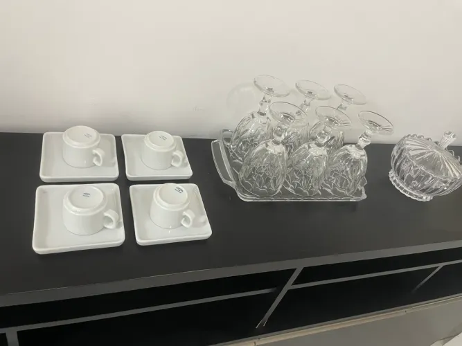 Kit de Café Completo - Xícaras, Taças e Bandeja de Vidro