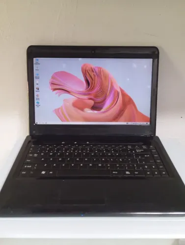 Notebook positivo core i3, memória de 4gb, HD de 500gb, windows 10