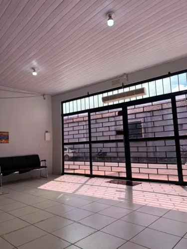 Salão Comercial para Venda em Estreito, Central, 1 banheiro
